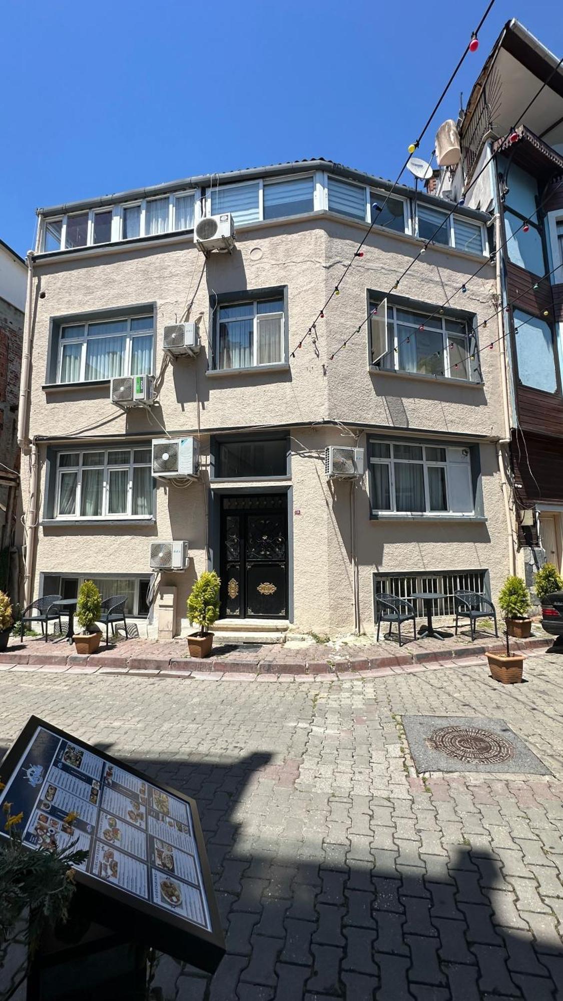 Golden Tulip Suite Apart Istanbul Exterior photo
